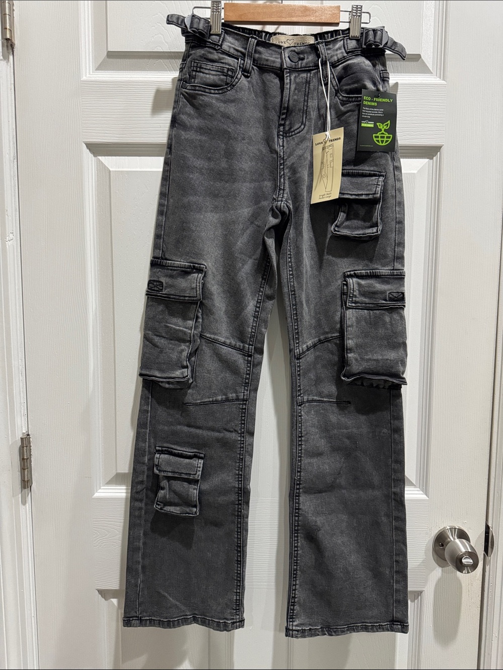 Women’s Straight Leg Cargo Jeans - Washed Black